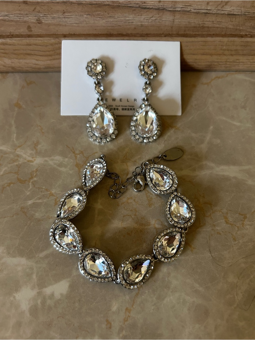 Crystal Teardrop Bracelet and Drop Earrings Set - Clear